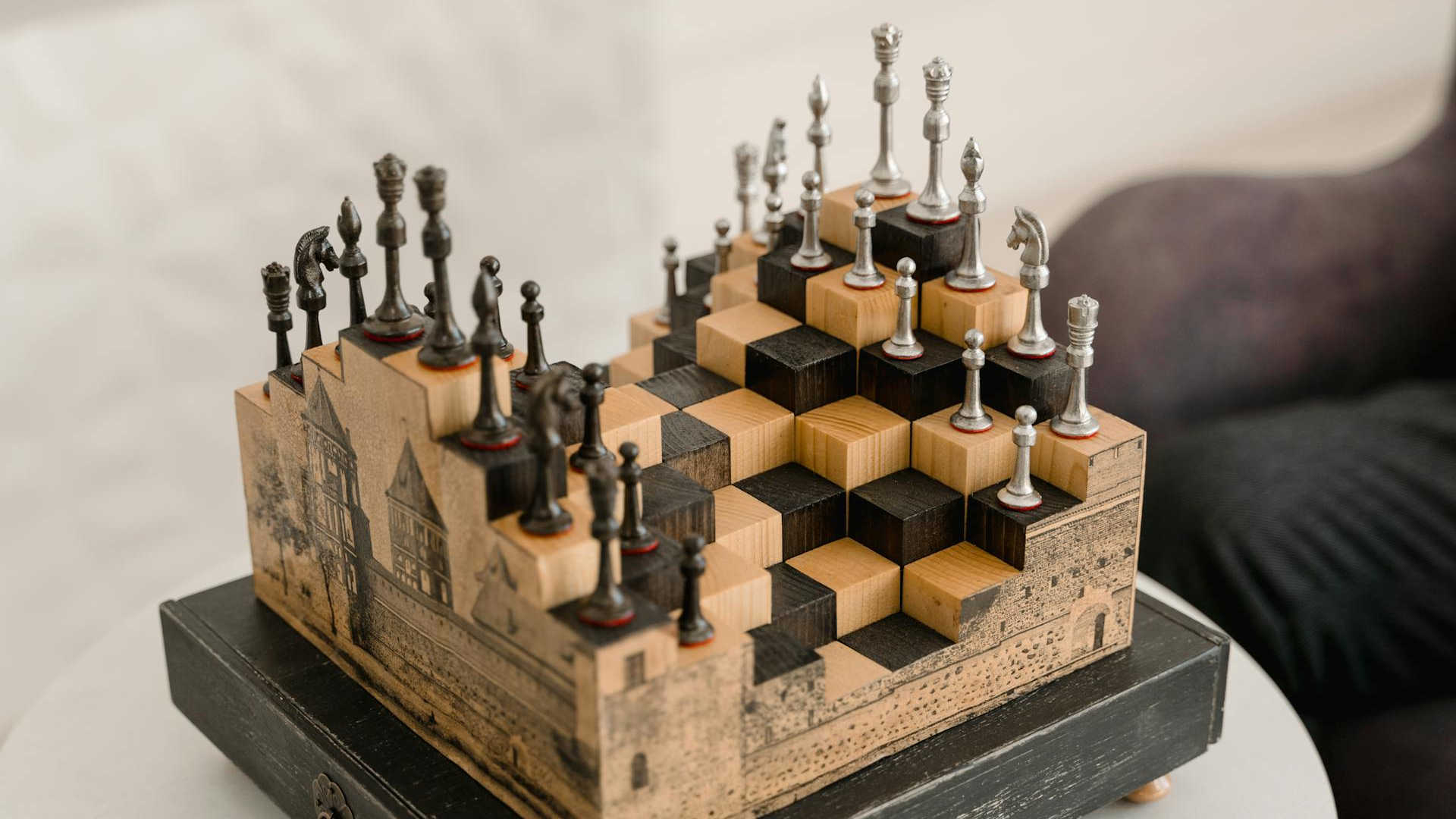 Brettspiele - 3D-Schach ist eine interessante Variante des Schachs und fordert und gute räumliche Orientierung.
