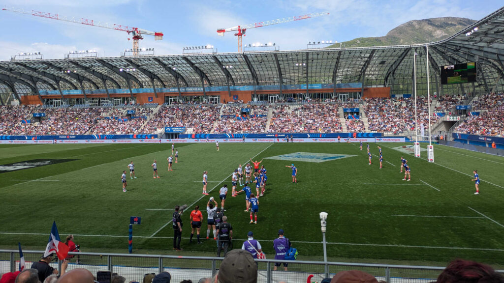 Rugby – Touchdown beim Spiel Frankreich gegen Italien bei der Six Nations Meisterschaft der Frauen 2026. Dieses Spiel fand im Stade des Alpes, Grenoble, statt und endete 40:7.